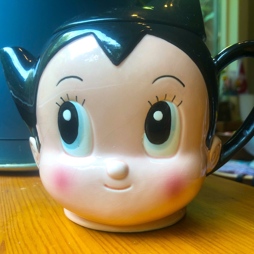 VINTAGE ASTRO BOY TEA POT Collectible